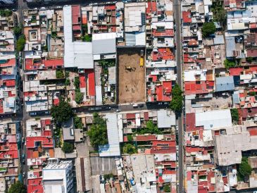 En entidades con alta concentración económica, como la capital del país, los precios se mantienen elevados por la escasez de suelo y el aumento de proyectos verticales. EL INFORMADOR/ARCHIVO