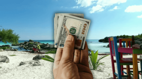 Tulum ha sido objetivo de críticas en redes sociales por los altos costos que representa para los visitantes, lo que ha dejado playas y negocios vacíos. ESPECIAL / CANVA