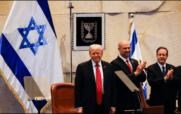 El presidente estadounidense, Donald Trump, se presentó este lunes, en Israel  donde fue recibido con ovaciones y aplausos constantes. EFE/J. MAREY