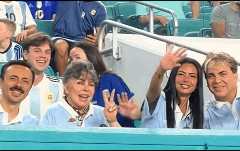 Verónica Castro aparece junto a sus hijos en partido de fútbol. ESPECIAL / TIKTOK / @labolasports
