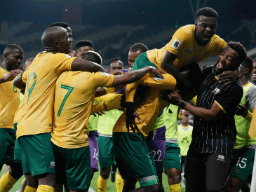 Una victoria por 3-0 sobre Ruanda permitirá a los "Bafana Bafana" disputar su cuarto Mundial de futbol. AP / T. Hadebe