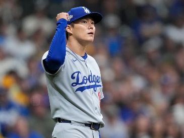 Yamamoto lanzó juego completo, primero para los Dodgers en playoffs desde 2004. Permitió solo tres imparables y una carrera. AP/B. Anderson