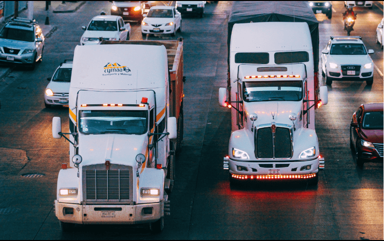 Por cada día que un camión de carga deja de trabajar se pierden alrededor de 6 mil pesos. EL INFORMADOR/ARCHIVO