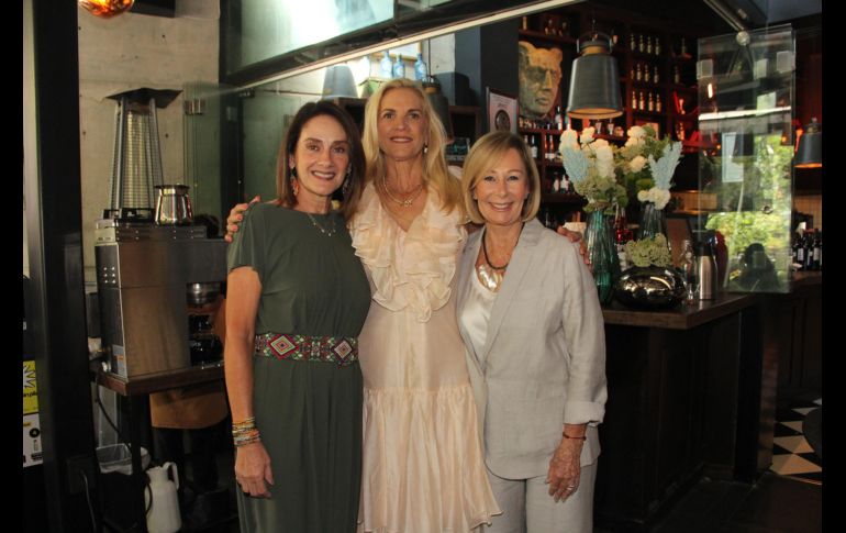 Beatriz de Frangie, Marisol Cuevas y Norma Kirshner. GENTE BIEN JALISCO / E. Escamilla