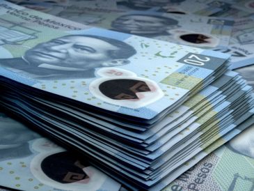 El motivo principal de esta decisión radica en la estrategia de Banxico de sustituir las denominaciones más bajas en papel por monedas, debido a que estas últimas tienen una mayor durabilidad y representan un menor costo de producción a largo plazo. CANVA