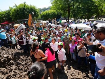 En total, 111 municipios han resultado afectados y 191 localidades permanecen incomunicadas, aunque el número disminuye gradualmente conforme avanza la reapertura de caminos.  ESPECIAL/ X/ @Claudiashein