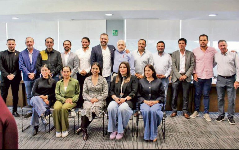 El alcalde Gerardo Quirino Velázquez Chávez tomó protesta a los integrantes del Consejo de Colaboración Empresarial, fortaleciendo la alianza entre gobierno y empresas. ESPECIAL