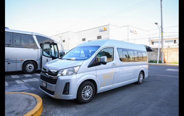 Los pasajeros pueden adquirir su ticket individual, con un costo de $150 pesos, en un módulo ubicado en la explanada de salidas nacionales. EL INFORMADOR/J. ACOSTA