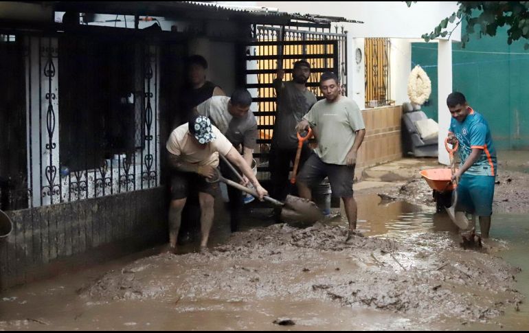 En caso de necesitar apoyo urgente por derrames o fugas de hidrocarburos, las personas pueden comunicarse con la petrolera. EFE/H. Ríos