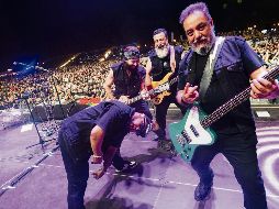 Paco Ayala celebra tres décadas de Molotov con la energía intacta que ha mantenido a la banda vigente. ESPECIAL