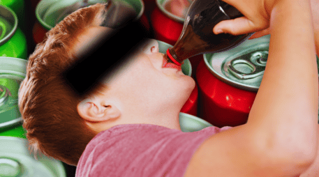 La leyenda edulcorantes, no recomendables para niños, busca alertar a los padres, tutores o encargados de los menores sobre los posibles daños a la salud si se consumen. ESPECIAL / CANVA