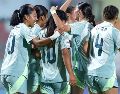 Después de dos ediciones del Mundial Sub-17 Femenil sin poder avanzar de la fase de grupos, México rompió con esa racha al posicionarse en el segundo lugar del grupo B con seis puntos. X / @Miseleccionfem