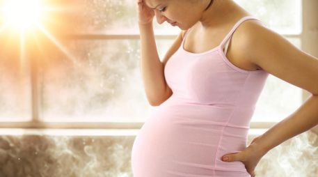 El calor se libera del cuerpo a través de la piel, por lo que, cuando el vientre aumenta de tamaño, el calor debe desplazarse más lejos para escapar. ESPECIAL / CANVA