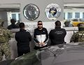 Al momento de su captura, vestía un pants de color negro con blanco, tenis blancos con negro, indica el Registro Nacional de Detenciones. X / @GabSeguridadMX