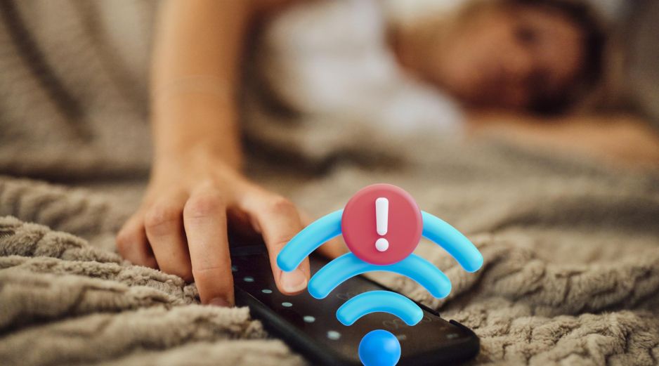 Desactivar la conexión a Internet durante el periodo de descanso ayuda a reducir el consumo energético, tanto en el router como en los dispositivos que reciben su señal. ESPECIAL / CANVA