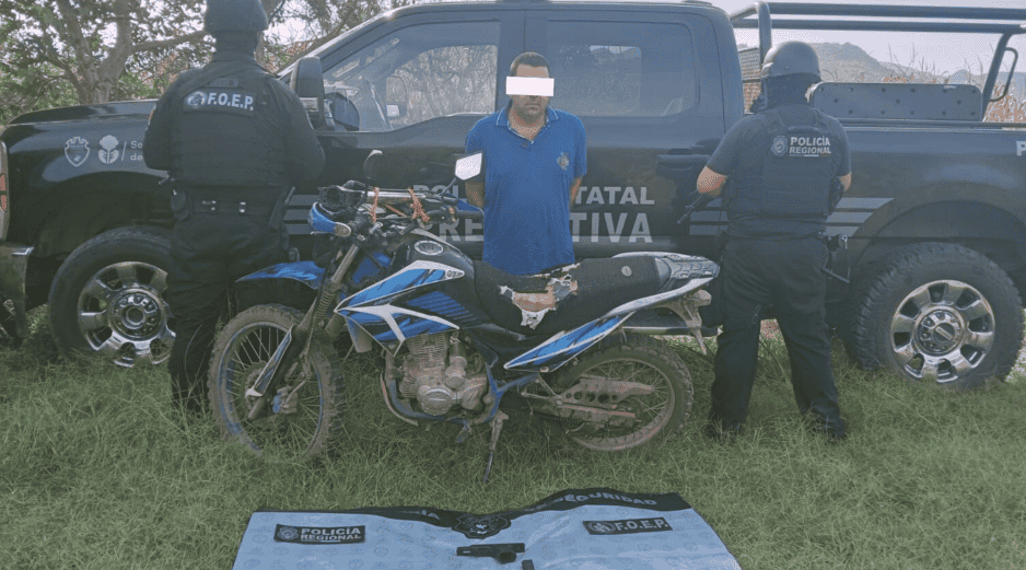 El sujeto, identificado como Abelardo “N”, de 40 años, fue detenido y puesto a disposición de un agente del Ministerio Público. ESPECIAL