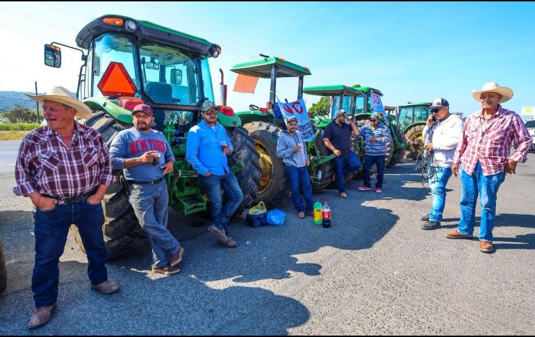 Los maiceros continúan los bloqueos carreteros hasta la mañana de este 28 de octubre y se mantendrán de manera indefinida. EL INFORMADOR / A. Navarro