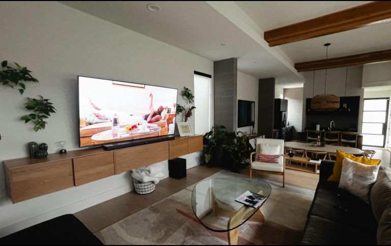 Científicos explican si vale la pena invertir en una pantalla de ultra-alta definición. UNSPLASH / A. BOGUSLAVSKY