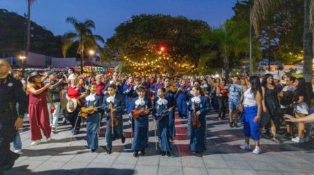 La clausura, celebrada frente al lago en la Fuente Pescadores estuvo a cargo del Mariachi Nuevo Tecalitlán. CORTESÍA