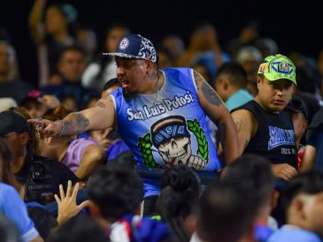 Las manifestaciones de violencia en los estadios mexicanos no se han podido erradicar. IMAGO7/H. Martínez