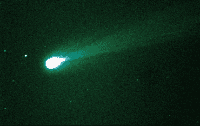 Durante su aproximación al Sol y a la Tierra, el Cometa Lemmon ha desarrollado una característica tonalidad verde brillante. ESPECIAL