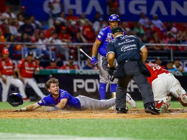 Mateo Gil se robó el home en la quinta entrada en uno de los momentos más emocionantes del juego. CORTESÍA/Charros de Jalisco