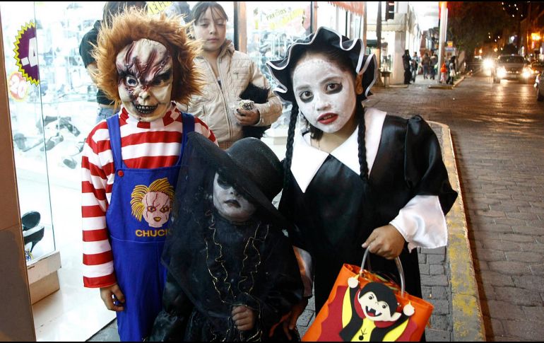 Salir a pedir calaverita es una tradición mexicana que llena de magia y diversión las noches de octubre y noviembre. NOTIMEX/ARCHIVO