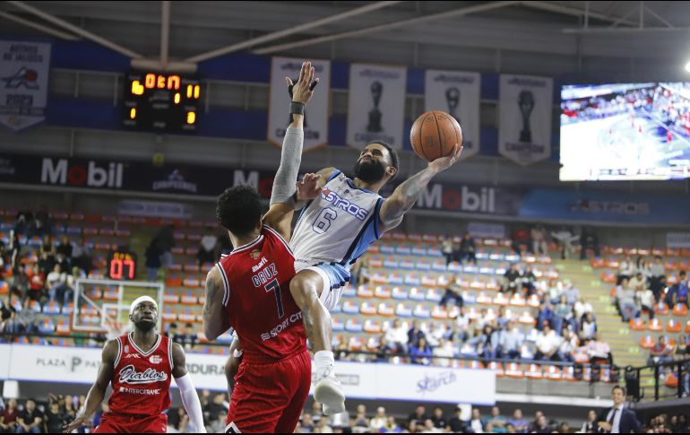 Los Astros de Jalisco no lograron imponer su juego y terminaron viendo cómo los Diablos Rojos del México se coronaban en la Arena Astros este viernes. CORTESÍA