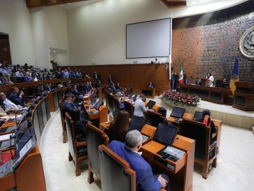 Los diputados tampoco debatieron el dictamen que propone eliminar el Programa de Verificación Vehicular para sustituirlo por uno de afinación con talleres mecánicos acreditados. EL INFORMADOR/A. Navarro