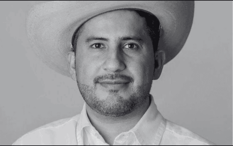 El alcalde murió a las 20:50 horas en el hospital Fray Juan de San Miguel, a donde fue trasladado tras el ataque. ESPECIAL/Facebook @Carlos Manzo