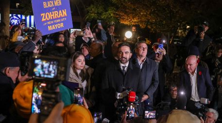 El socialista Zohran Mamdani podría convertirse en uno de los alcaldes más jóvenes en la historia de Nueva York y en el primero musulmán. EFE/S. Yenesel