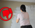 A 19 presentaciones de pinturas de 19 marcas distintas en color blanco y acabado mate, Profeco les realizó pruebas. ESPECIAL / CANVA