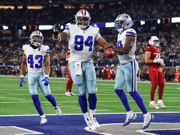 Marshawn Kneeland (#94) cumplía su segunda temporada en la NFL. Tenía 24 años. AP / R. Rodriguez