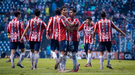Aunque Chivas cuenta con varios caminos para colarse en la Liguilla, un error en el partido de la Jornada 17 contra Rayados de Monterrey podría costarle el lugar en esta clasificación directa. Imago7 / ARCHIVO
