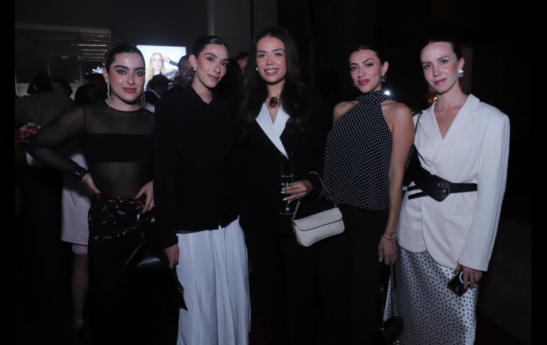 Victoria Rivera, Yanik Kuri, Marifer Navarrete, Andrea Velasco y Majo Cuéllar. GENTE BIEN JALISCO / C. Jimeno
