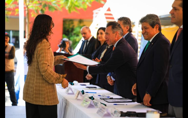 El anuncio del nuevo Parque Estatal de Semiconductores se realizó en las instalaciones del Cinvestav. EL INFORMADOR/ J. Acosta