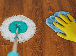 También se sugiere utilizar guantes y limpiar constantemente o cuando lo creas necesario. ESPECIAL / CANVA