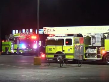 Al menos 500 a 600 personas estaban en un refugio la mañana de este jueves, dijeron las autoridades. ESPECIAL