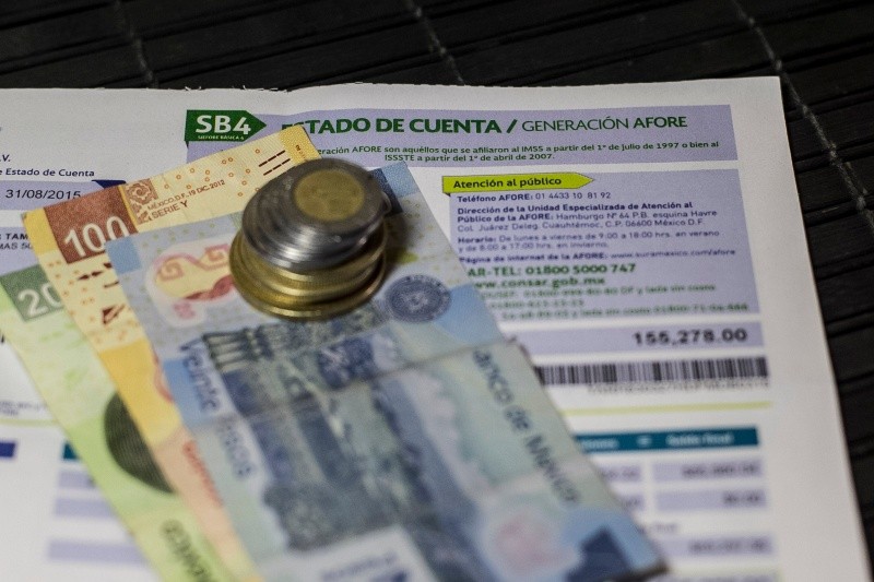 En 2026, el tope en la comisión que cobrarán las Afore por administrar el ahorro de los trabajadores se perfila para quedar en 0.54 por ciento. EL INFORMADOR / ARCHIVO 