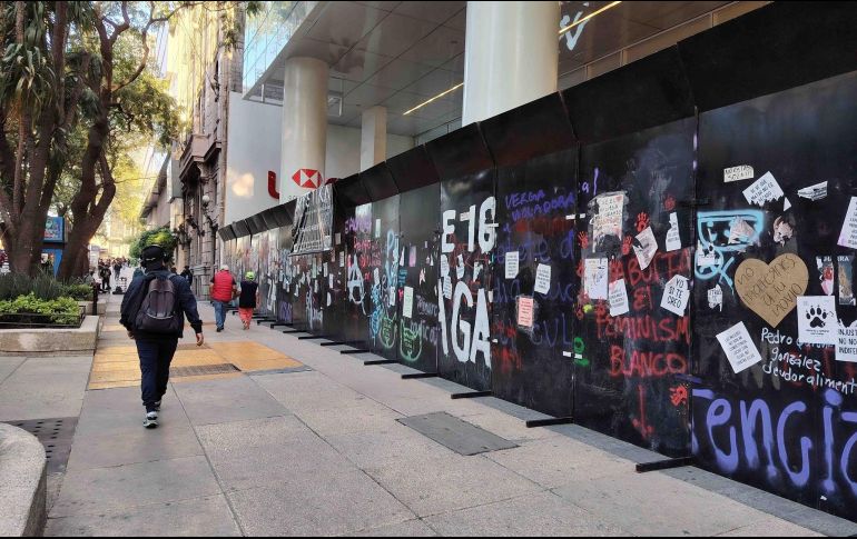 Edificios públicos y privados han tomado precauciones para evitar daños durante la manifestación. SUN/F. Evaristo
