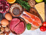El colágeno se encuentra principalmente en alimentos de origen animal, como la carne y el pescado. ESPECIAL / CANVA