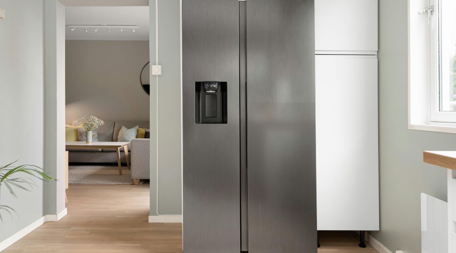 Expertos advirtieron que, al dejar encendido el refrigerador las 24 horas, este puede consumir más energía eléctrica. UNSPLASH / L. ANNA