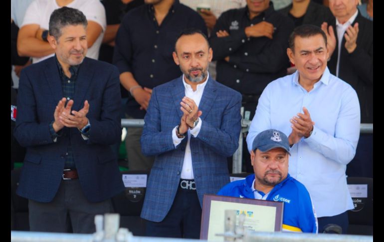 En el marco del desfile por el 115 aniversario de la Revolución Mexicana, se rindió homenaje a las y los ganadores del Premio Estatal del Deporte y del Premio Jalisco al Mérito Deportivo. EL INFORMADOR / A. Navarro