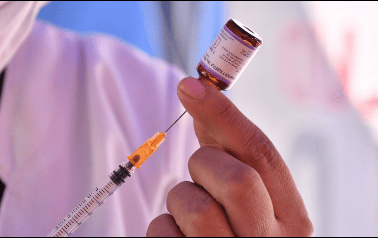 Salud dijo que como parte de la respuesta integral se han llevado a cabo jornadas de vacunación y se han desplegado brigadas de inmunización en todo el país. EFE/J. Ábrego