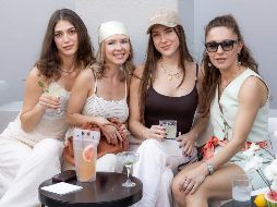 Alina Kurikova, Anastasia Ratinskaia, Alisa Nikitenko y Bella Kirilenko. GENTE BIEN JALISCO / Revista del 21 de noviembre 2025