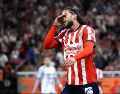 El delantero ha participado en 68 partidos oficiales con Chivas, en los que ha marcado 11 goles y ha registrado 4 asistencias, cifras que no han cumplido con las expectativas. IMAGO7