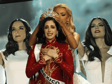 Antes de Fátima Bosch, tres mexicanas se llevaron el título de Miss Universo. INSTAGRAM / @lupjones / EFE / R. YONGRIT