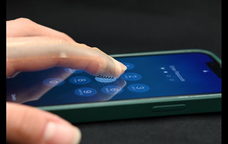 Este dispositivo que se conecta por Bluetooth busca incluir el sentido del tacto en el mundo digital. ESPECIAL / Sylvia Tan / Universidad Northwestern