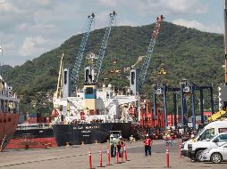 El Puerto de Manzanillo permanece cerrado al acceso vehicular para unidades con carga de importación. EL INFORMADOR / ARCHIVO