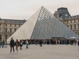 De acuerdo con las autoridades parisinas, fueron arrestados dos hombres y dos mujeres. EFE/E. Sapiña Manchado